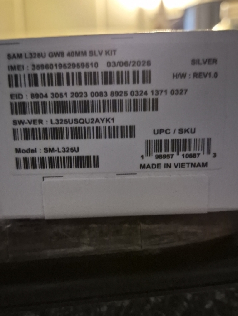 Samsung Galaxy Watch8 White with Black Display Face - Picture 2 of 3